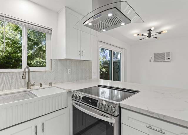 Property at 125 W Vermont Ave Unit B, Escondido, CA 92025, 2 beds, 1 bath
