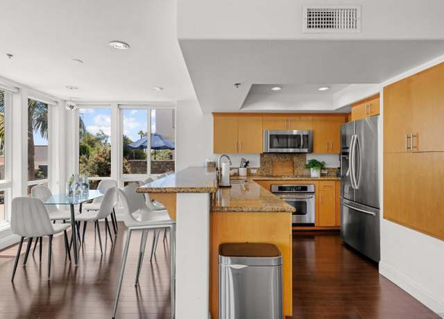 Property at 924 Hornblend St #210, San Diego, CA 92109, 2 beds, 2.5 baths