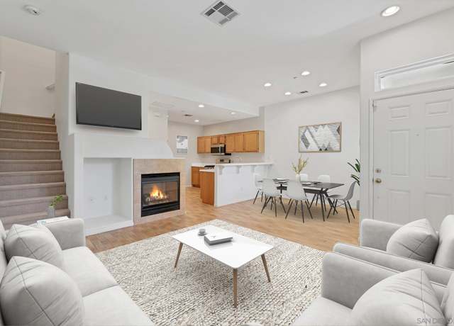 Property at 6342 Citracado Cir, Carlsbad, CA 92009, 2 beds, 2.5 baths