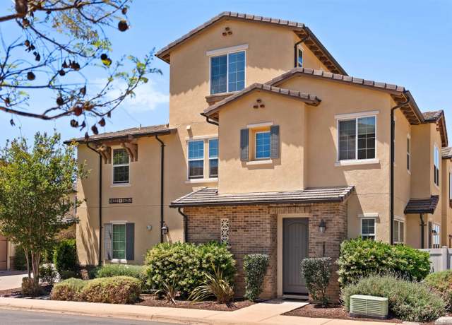 Property at 16221 Veridian Cir, San Diego, CA 92127, 3 beds, 2.5 baths