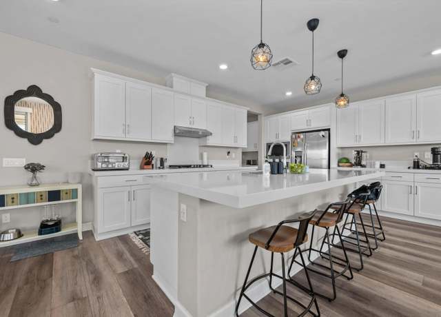 Property at 1485 Natalia Ct, Escondido, CA 92026, 5 beds, 3.5 baths