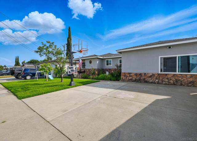 Property at 849 Goldenrod St, Escondido, CA 92027, 4 beds, 1.5 baths