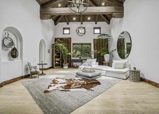 Property at 15823 The River Trl, Rancho Santa Fe, CA 92067, 5 beds, 4 baths