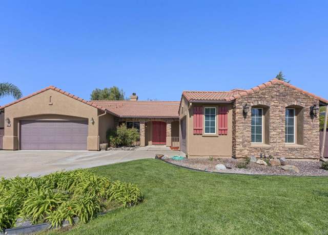 Property at 23527 Green Glen Rd, Ramona, CA 92065, 3 beds, 2 baths