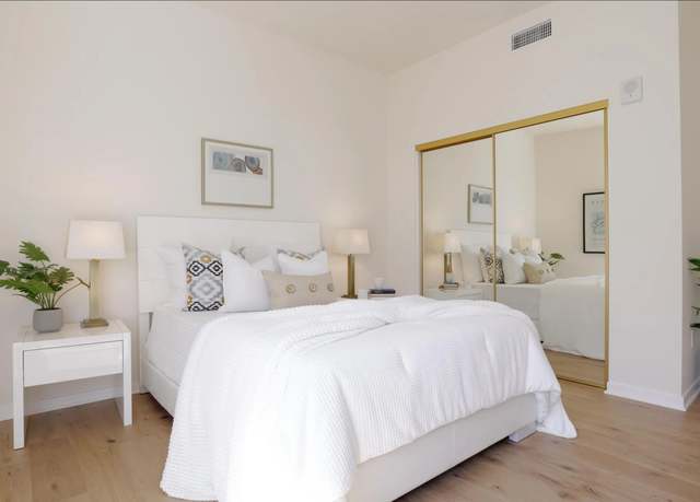 Property at 4473 30th St #403, San Diego, CA 92116, 2 beds, 2 baths