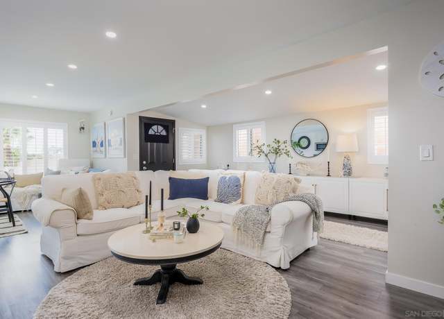 Property at 157 Horizon Ln, Oceanside, CA 92056, 2 beds, 2 baths