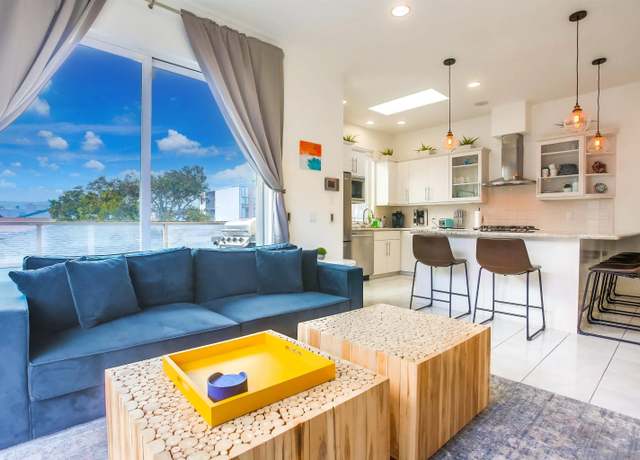 Property at 808 Ensenada Ct, San Diego, CA 92109, 3 beds, 3 baths