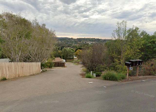 Property at 326 Plumosa Ave, Vista, CA 92083, 3 beds, 2 baths
