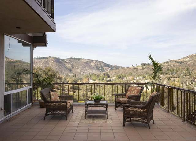 Property at 29531 Gordon Hill Rd, Valley Center, CA 92082, 4 beds, 5 baths