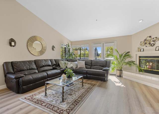 Property at 16404 Avenida Venusto Unit E, San Diego, CA 92128, 3 beds, 2 baths