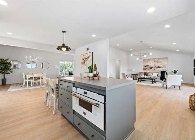Property at 37285 Avenida Bravura, Temecula, CA 92592, 4 beds, 2.5 baths