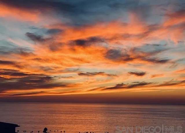 Property at 912 Newkirk Dr, La Jolla, CA 92037, 5 beds, 4.5 baths