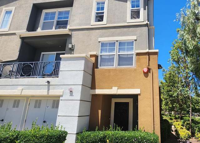 Property at 8760 Esplanade Park Ln, San Diego, CA 92123, 2 beds, 2.5 baths