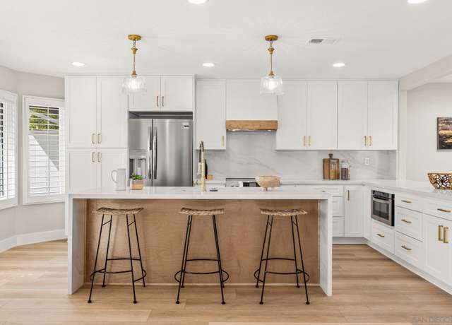 Property at 4661 Majorca Way, Oceanside, CA 92056, 2 beds, 2 baths