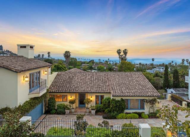Property at 6720 Muirlands Dr, La Jolla, CA 92037, 5 beds, 4.5 baths