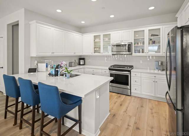Property at 1257 Calle Datura #157, Chula Vista, CA 91913, 3 beds, 2.5 baths