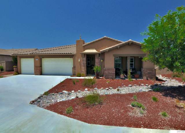 Property at 263 Tom McGuinness Jr Cir, Fallbrook, CA 92028, 4 beds, 3.5 baths