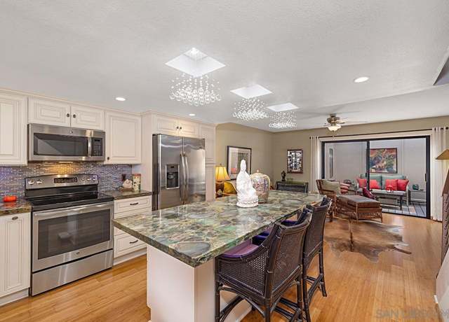 Property at 8437 Via Mallorca #84, La Jolla, CA 92037, 1 bed, 1 bath