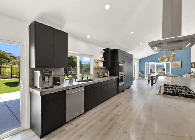 Property at 17351 Saint Andrews Dr, Poway, CA 92064, 5 beds, 4 baths