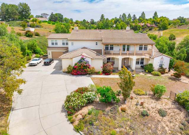 Property at 1964 Tracy Ct, Fallbrook, CA 92028, 5 beds, 4.5 baths
