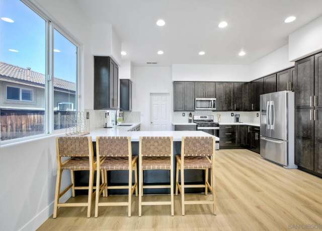 Property at 31659 Poppy St, Winchester, CA 92596, 4 beds, 3 baths