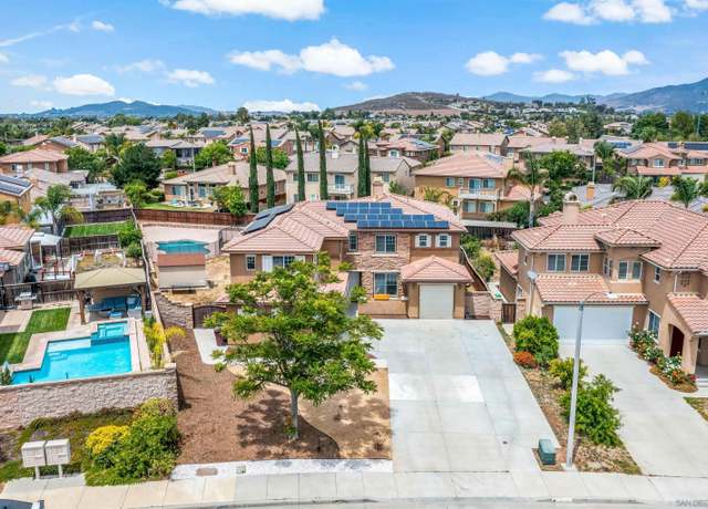 Property at 31528 Whitecrown Dr, Murrieta, CA 92563, 5 beds, 3.5 baths