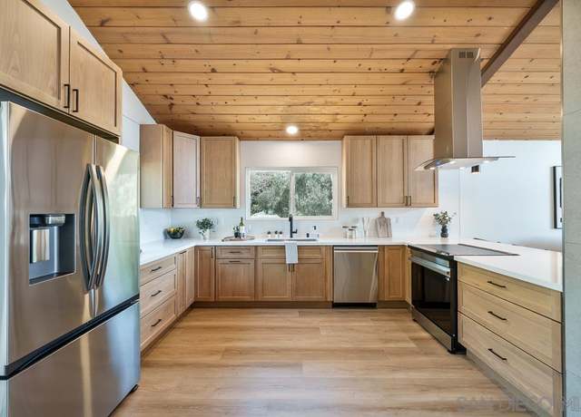 Property at 2927 Lawrence Ln, Escondido, CA 92025, 4 beds, 2 baths
