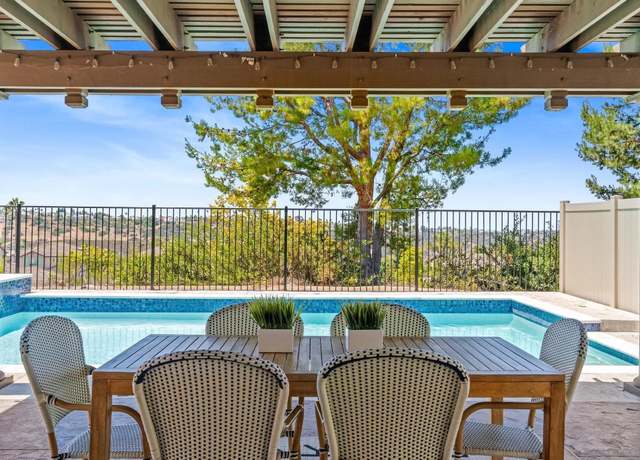 Property at 366 Plaza Paraiso, Chula Vista, CA 91914, 4 beds, 2.5 baths