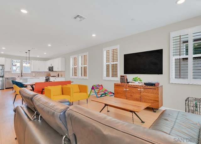 Property at 347 N Prairie Ave, Inglewood, CA 90301, 3 beds, 3.5 baths