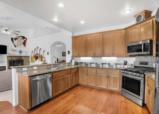 Property at 13545 Teale Christine Ct, Lakeside, CA 92040, 4 beds, 3 baths