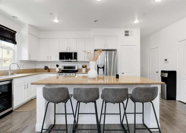 Property at 1554 San Javier Court 2 Ct, Chula Vista, CA 91913, 3 beds, 2.5 baths