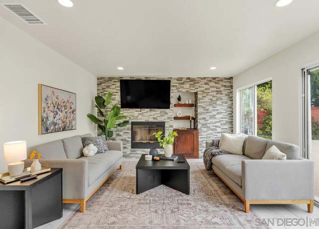 Property at 53 Avenida Descanso, Oceanside, CA 92057, 5 beds, 3 baths