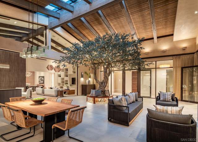 Property at 6005 La Jolla Scenic Dr S, La Jolla, CA 92037, 6 beds, 6 baths