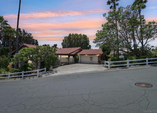 Property at 2090 Alta Vista Dr, Vista, CA 92084, 7 beds, 5 baths