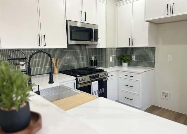 Property at 12665 Creekview Dr #140, San Diego, CA 92128, 3 beds, 2 baths