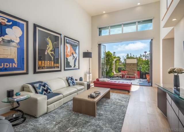 Property at 2687 State St, Carlsbad, CA 92008, 2 beds, 2.5 baths