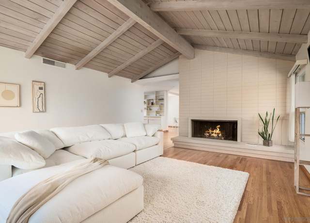 Property at 1444 Rodeo Dr, La Jolla, CA 92037, 4 beds, 2 baths