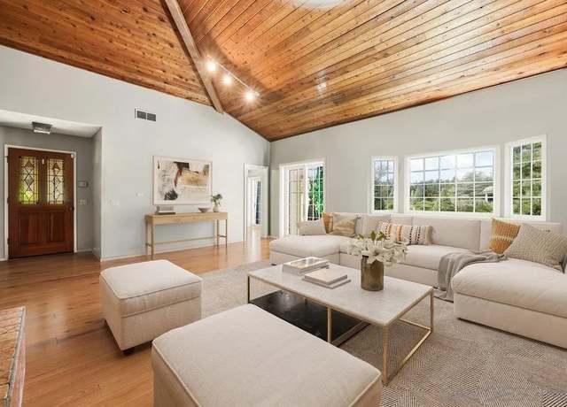 Property at 29873 Circle R Creek Ln, Escondido, CA 92026, 3 beds, 2.5 baths