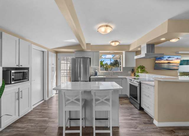 Property at 4125 Chippewa Ct, San Diego, CA 92117, 4 beds, 3 baths