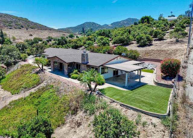 Property at 1070 El Paseo, Vista, CA 92084, 3 beds, 2.5 baths