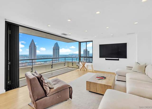 Property at 700 Front St #1805, San Diego, CA 92101, 2 beds, 2.5 baths