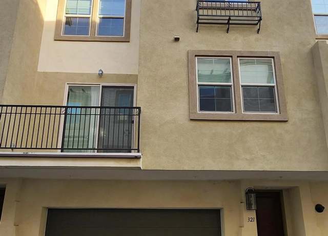 Property at 321 Canoe Ct, Santee, CA 92071, 3 beds, 3 baths