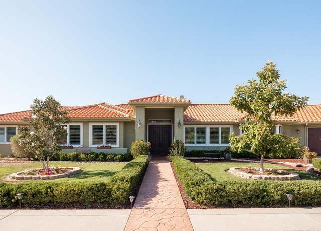 Property at 28625 Mountain Meadow Rd, Escondido, CA 92026, 4 beds, 2.5 baths