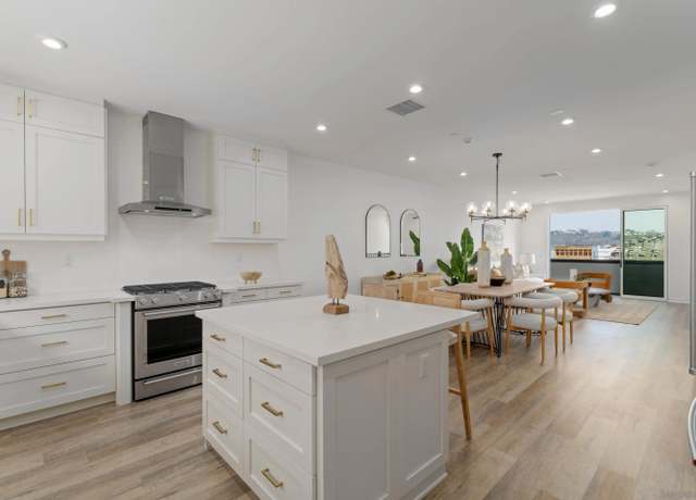 Property at 2731 Via Avella Dr, San Diego, CA 92108, 3 beds, 3.5 baths