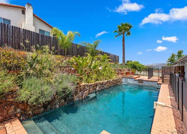 Property at 925 Moody Dr, Escondido, CA 92027, 4 beds, 2.5 baths