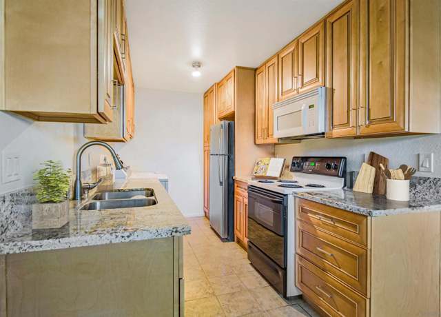 Property at 8067 Camino Kiosco, San Diego, CA 92122, 3 beds, 1.5 baths