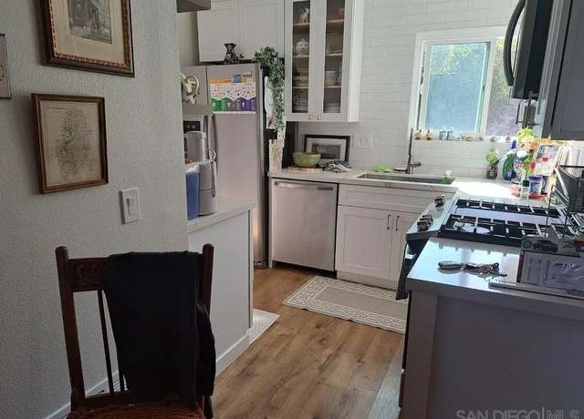 Property at 1455 Highridge Dr, Oceanside, CA 92056, 2 beds, 1.5 baths