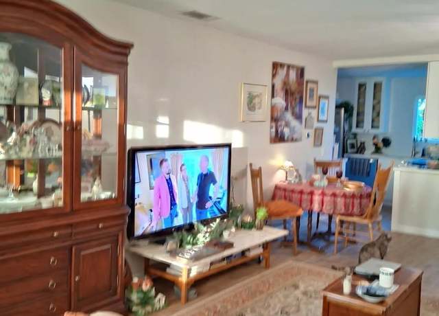 Property at 1455 Highridge Dr, Oceanside, CA 92056, 2 beds, 1.5 baths