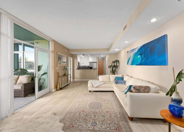 Property at 850 Beech St #701, San Diego, CA 92101, 2 beds, 1.5 baths