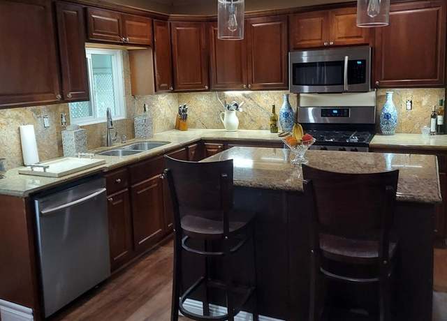 Property at 4944 Old Cliffs Rd, San Diego, CA 92120, 2 beds, 2 baths